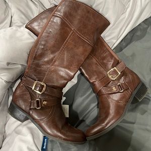 Boots- size 6M